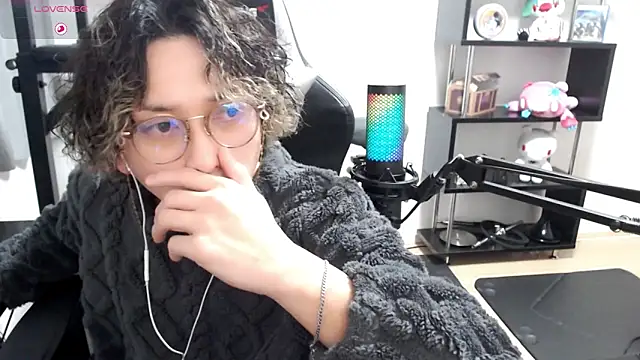 Shizukuu online show from March 2025 12:57:02 PM