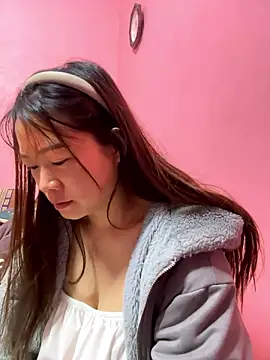 Hellen 111 online show from December 2024 05:48:02 PM