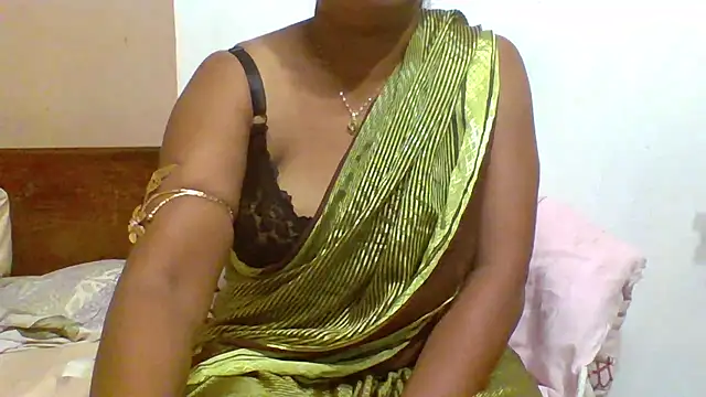 Snapshot of Shaali_Ang chatting on December 2024 01:18:01 AM Shaali Ang online show from December 2024 01:18:01 AM