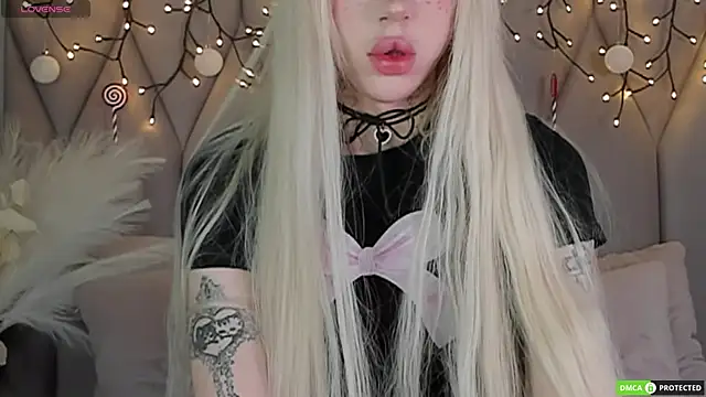 Joy Barker online show from December 2025 08:43:01 AM