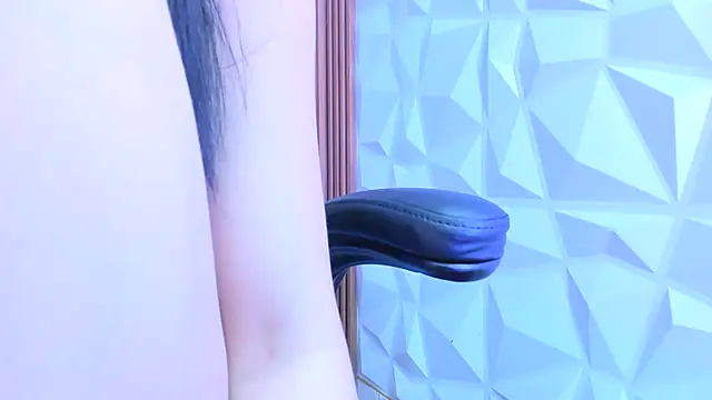 meribeth303av online show from November 2025 04:18:01 PM