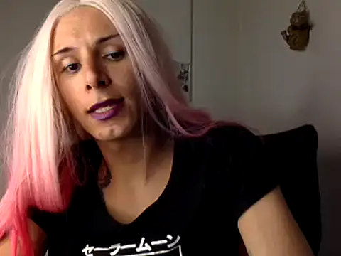 Snapshot of Thematrioshkaoficial24 chatting on December 2024 11:53:02 PM Thematrioshkaoficial24 online show from December 2024 11:53:02 PM