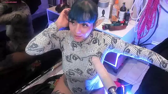 luxifer 666  online show from February 2025 10:51:01 PM