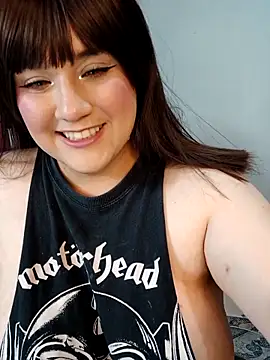 ItsNaiixa online show from April 2026 01:44:01 AM