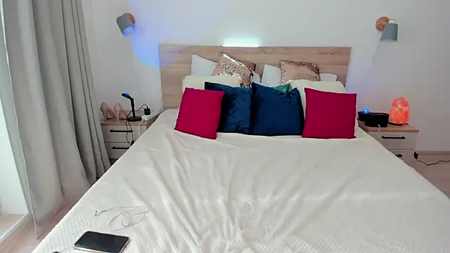 Snapshot of KateRedgar chatting on October 2025 08:11:02 AM KateRedgar online show from October 2025 08:11:02 AM