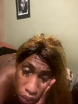 Snapshot of Moorella1 chatting on November 2025 12:35:01 AM Moorella1 online show from November 2025 12:35:01 AM