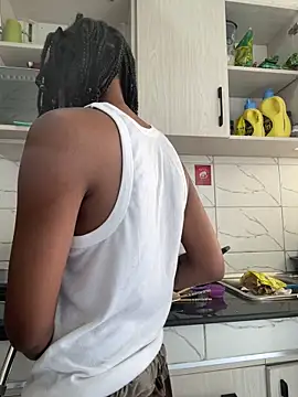 Snapshot of monic421 chatting on November 2025 08:31:01 AM monic421 online show from November 2025 08:31:01 AM