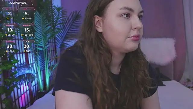 Snapshot of Mia__Peach chatting on January 2025 09:09:01 PM Mia Peach online show from January 2025 09:09:01 PM