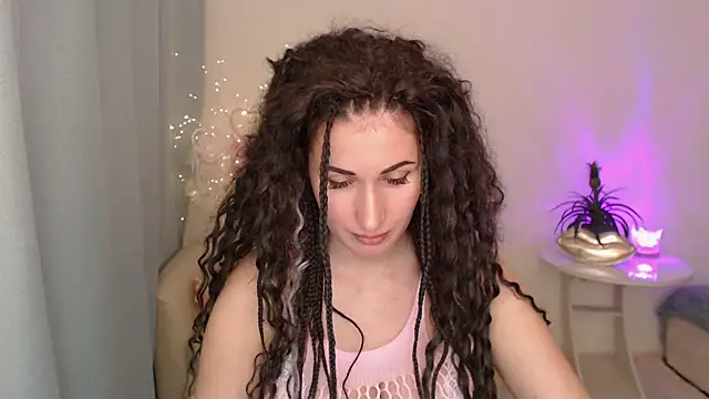 Snapshot of MaryMalory11 chatting on February 2025 08:26:01 PM MaryMalory11 online show from February 2025 08:26:01 PM