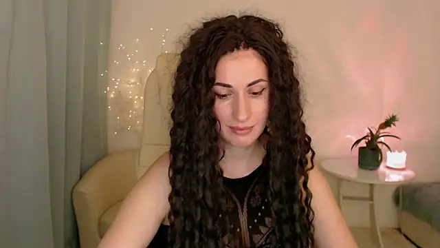 Snapshot of MaryMalory11 chatting on March 2025 04:11:02 PM MaryMalory11 online show from March 2025 04:11:02 PM