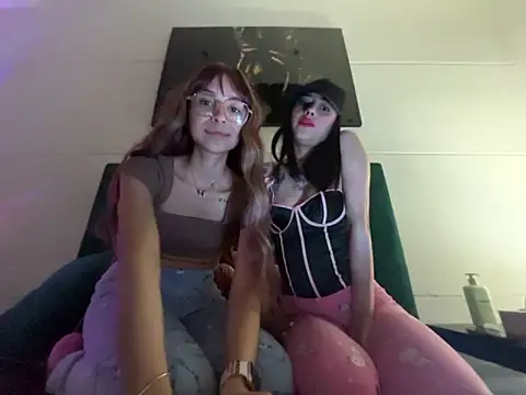 Tifannys online show from March 2025 01:23:01 AM