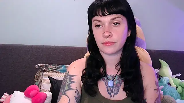 Marcelinegoddess online show from November 2025 04:12:01 AM
