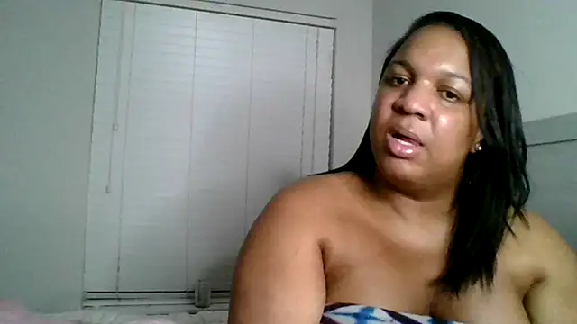 Snapshot of Badgirlbrittt chatting on December 2024 01:58:01 AM Badgirlbrittt online show from December 2024 01:58:01 AM