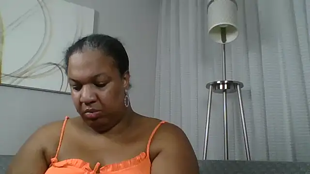 Snapshot of Badgirlbrittt chatting on October 2025 04:47:01 PM Badgirlbrittt online show from October 2025 04:47:01 PM