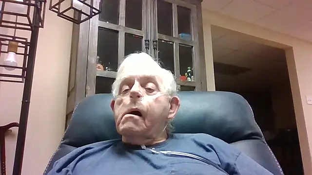 Snapshot of bootlegmanz chatting on February 2026 03:37:02 AM bootlegmanz online show from February 2026 03:37:02 AM