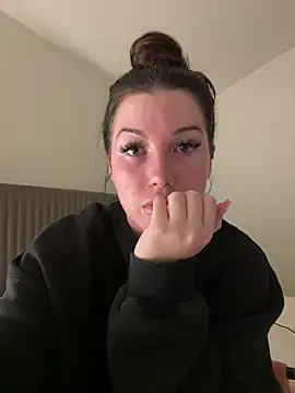 Snapshot of summermc_xx chatting on November 2025 01:06:01 AM summermc xx online show from November 2025 01:06:01 AM