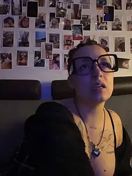 Hawitxui online show from December 2025 08:05:01 PM