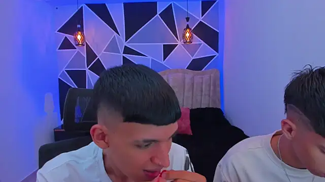 Juan Nd Steven online show from November 2025 04:32:02 AM