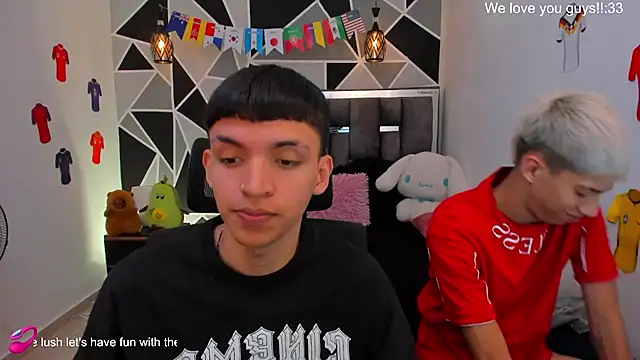 Snapshot of Juan_Nd_Steven chatting on June 2026 07:48:01 PM Juan Nd Steven online show from June 2026 07:48:01 PM