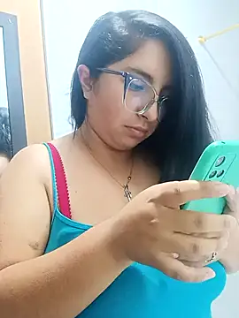  Angelinaandrade  online show from February 2026 12:27:02 AM