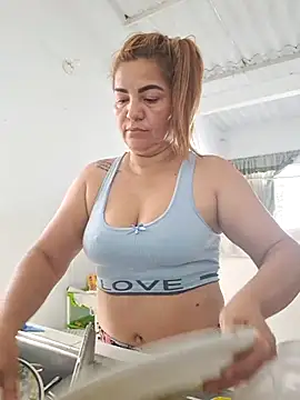 Snapshot of mirand_zackyx chatting on March 2025 04:01:01 PM mirand zackyx online show from March 2025 04:01:01 PM