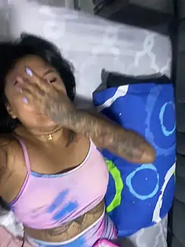 Snapshot of luisa16xxx chatting on December 2024 12:41:01 AM luisa16xxx online show from December 2024 12:41:01 AM