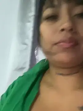 Snapshot of luisa16xxx chatting on February 2025 09:38:01 PM luisa16xxx online show from February 2025 09:38:01 PM