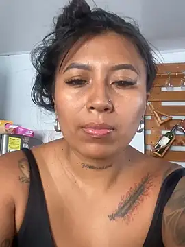 Snapshot of luisa16xxx chatting on March 2025 07:53:02 PM luisa16xxx online show from March 2025 07:53:02 PM