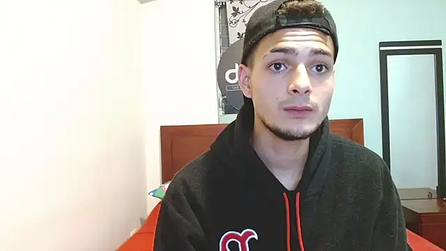 Snapshot of Jeffstyle18 chatting on September 2025 11:32:02 PM Jeffstyle18 online show from September 2025 11:32:02 PM