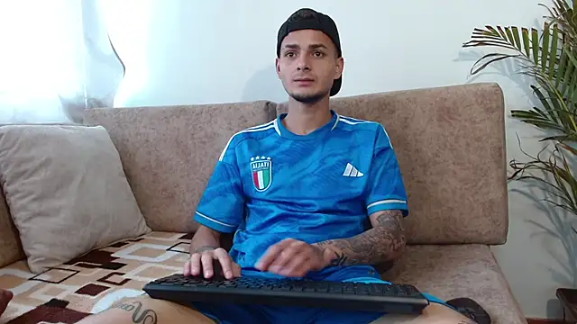 Snapshot of Jeffstyle18 chatting on October 2025 08:51:02 PM Jeffstyle18 online show from October 2025 08:51:02 PM