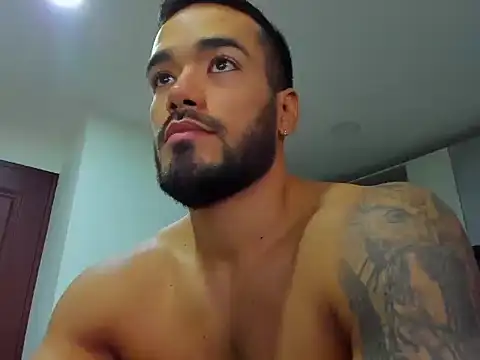 Snapshot of Alexander_Martines chatting on October 2025 10:23:02 PM Alexander Martines online show from October 2025 10:23:02 PM