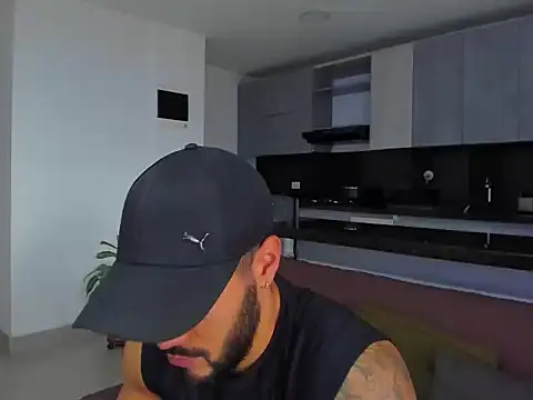 Snapshot of Alexander_Martines chatting on November 2025 08:52:01 PM Alexander Martines online show from November 2025 08:52:01 PM