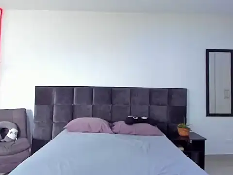 Snapshot of Alexander_Martines chatting on November 2025 04:18:02 PM Alexander Martines online show from November 2025 04:18:02 PM