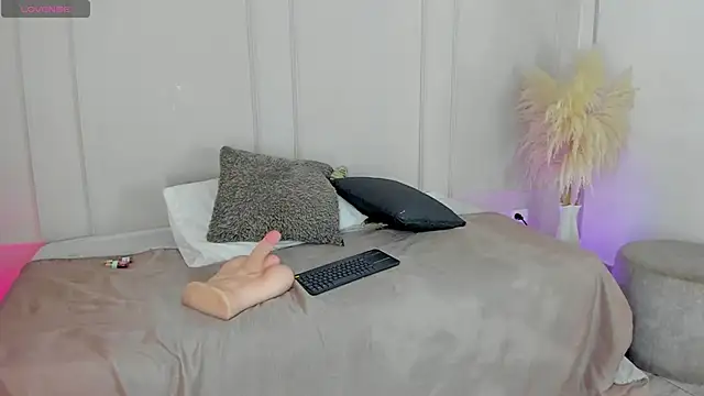 Snapshot of Mariapettit chatting on January 2026 11:58:01 AM Mariapettit online show from January 2026 11:58:01 AM