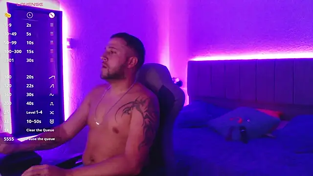 ryanandpamela  online show from February 2025 05:09:02 PM