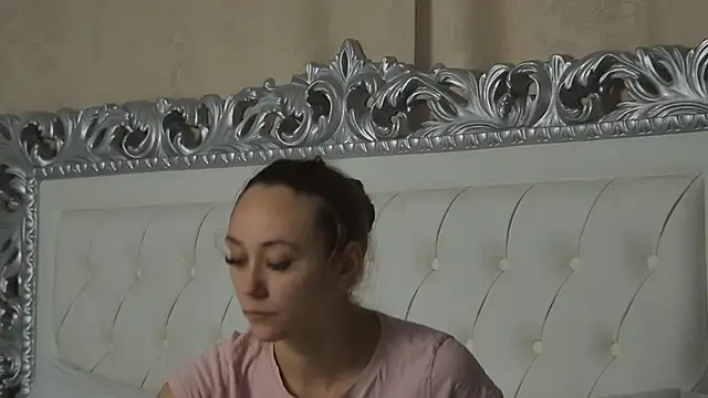 AliceMunro online show from September 2025 03:39:01 PM