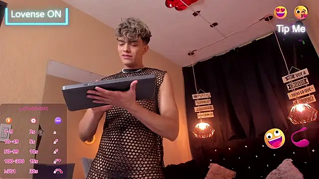 Snapshot of ANDRIUS_24 chatting on March 2025 06:42:01 PM ANDRIUS 24 online show from March 2025 06:42:01 PM