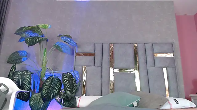 Snapshot of JuliaRose_ks chatting on November 2025 12:27:02 PM JuliaRose ks online show from November 2025 12:27:02 PM