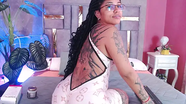 Snapshot of JuliaRose_ks chatting on November 2025 12:16:01 PM JuliaRose ks online show from November 2025 12:16:01 PM