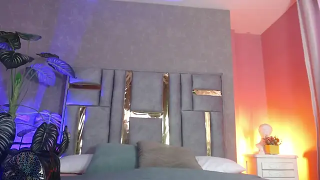 Snapshot of JuliaRose_ks chatting on November 2025 11:23:02 AM JuliaRose ks online show from November 2025 11:23:02 AM