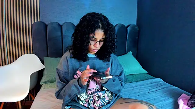 Snapshot of JuliaRose_ks chatting on December 2025 12:31:02 PM JuliaRose ks online show from December 2025 12:31:02 PM