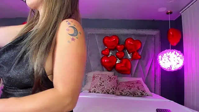 Snapshot of Hotsamantamature chatting on February 2025 07:38:02 PM Hotsamantamature online show from February 2025 07:38:02 PM