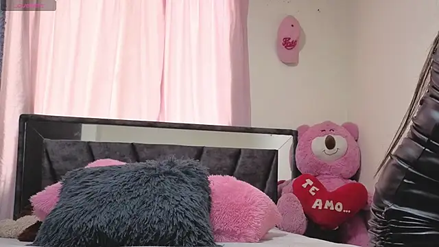 Snapshot of Hotsamantamature chatting on November 2025 09:04:01 PM Hotsamantamature online show from November 2025 09:04:01 PM