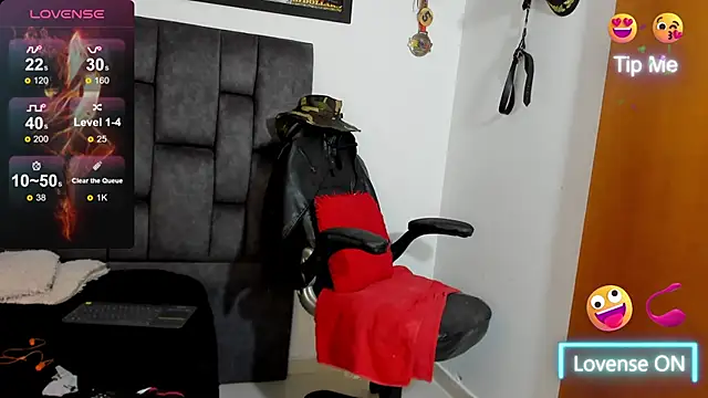 Snapshot of MattRodriguez9 chatting on May 2026 09:14:01 AM MattRodriguez9 online show from May 2026 09:14:01 AM