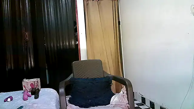 kimmiemm online show from November 2025 01:52:02 AM