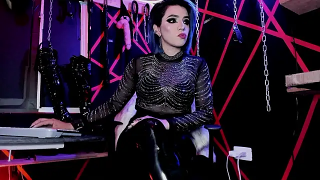 missdarklady online show from March 2026 04:24:02 PM