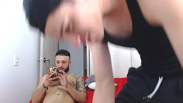 Snapshot of Sanit_Di chatting on April 2026 03:02:01 AM Sanit Di online show from April 2026 03:02:01 AM