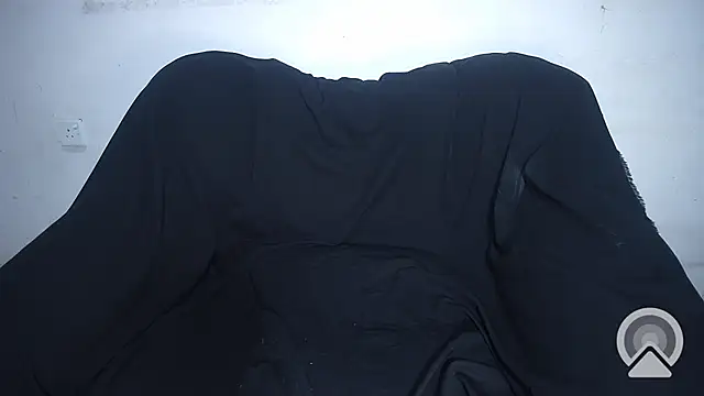 Snapshot of LureLily chatting on December 2024 05:44:01 PM LureLily online show from December 2024 05:44:01 PM