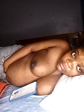 preettys56 online show from October 2025 09:39:01 PM