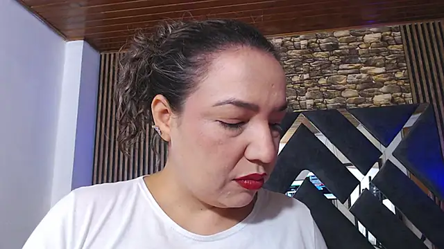 Snapshot of marie_hss chatting on November 2025 07:49:02 PM marie hss online show from November 2025 07:49:02 PM